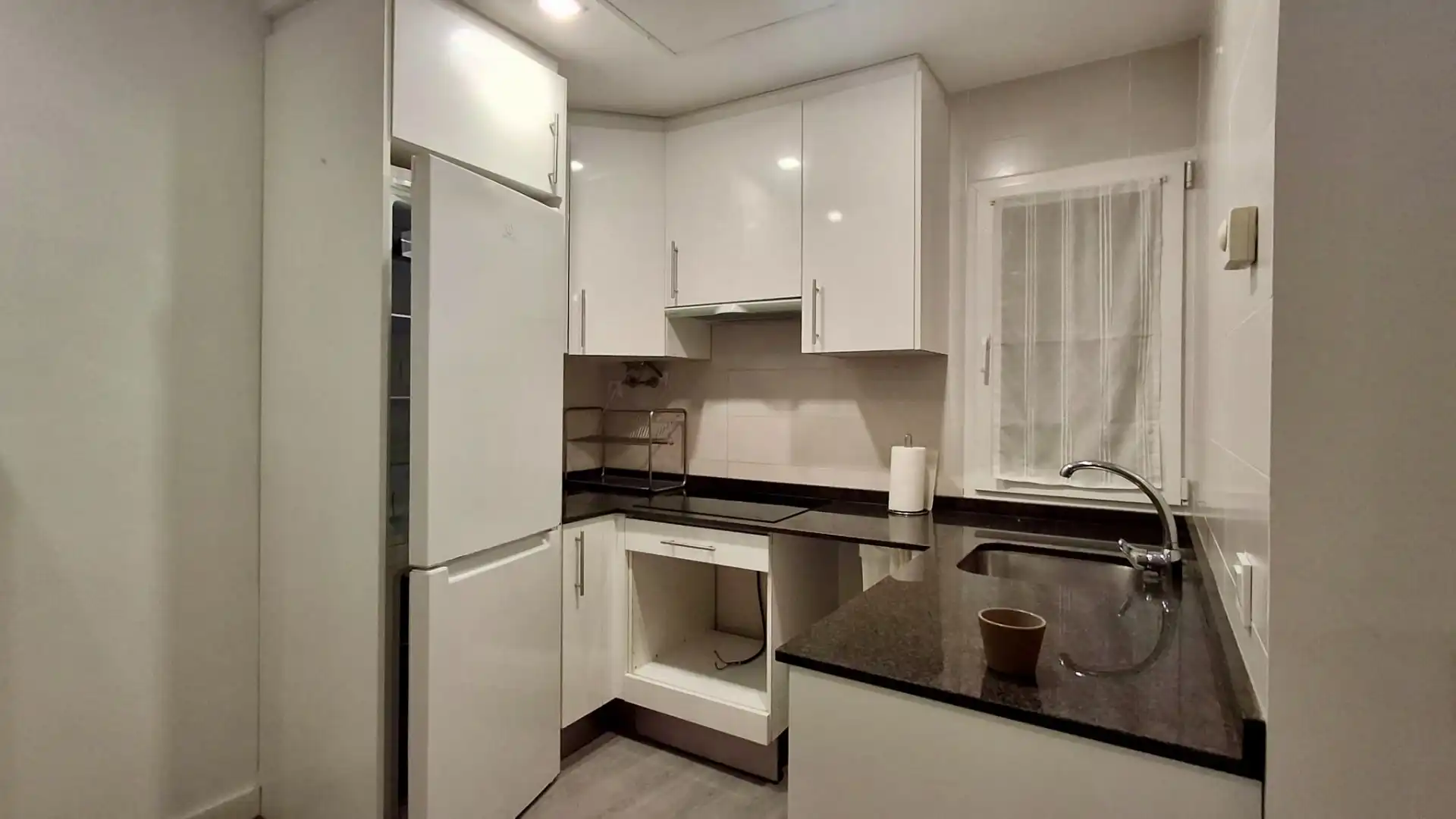 Cocina de Apartamento en venta en Madrid con Calefacción
