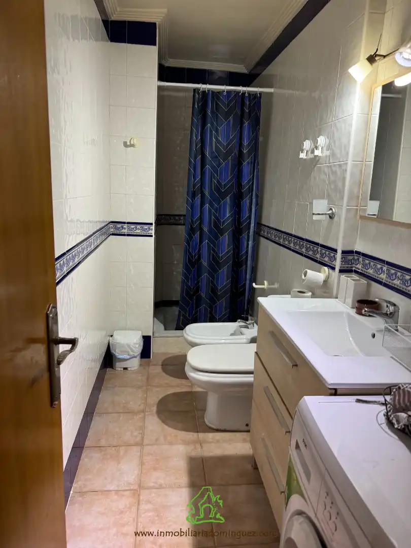 Badezimmer von Wohnung zur Miete in Murcia mit Möbliert, Ofen und Waschmaschine