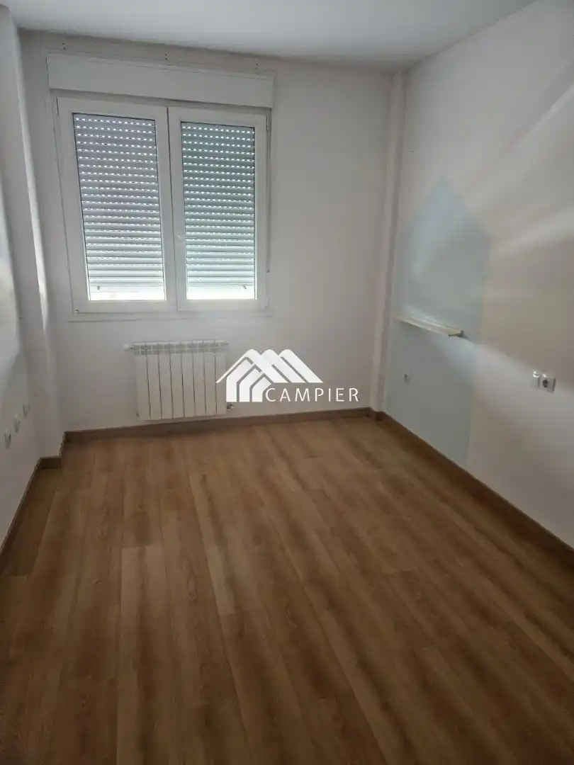 Dormitori de Casa adosada en venda en Albacete amb Calefacció, Terrassa i Traster