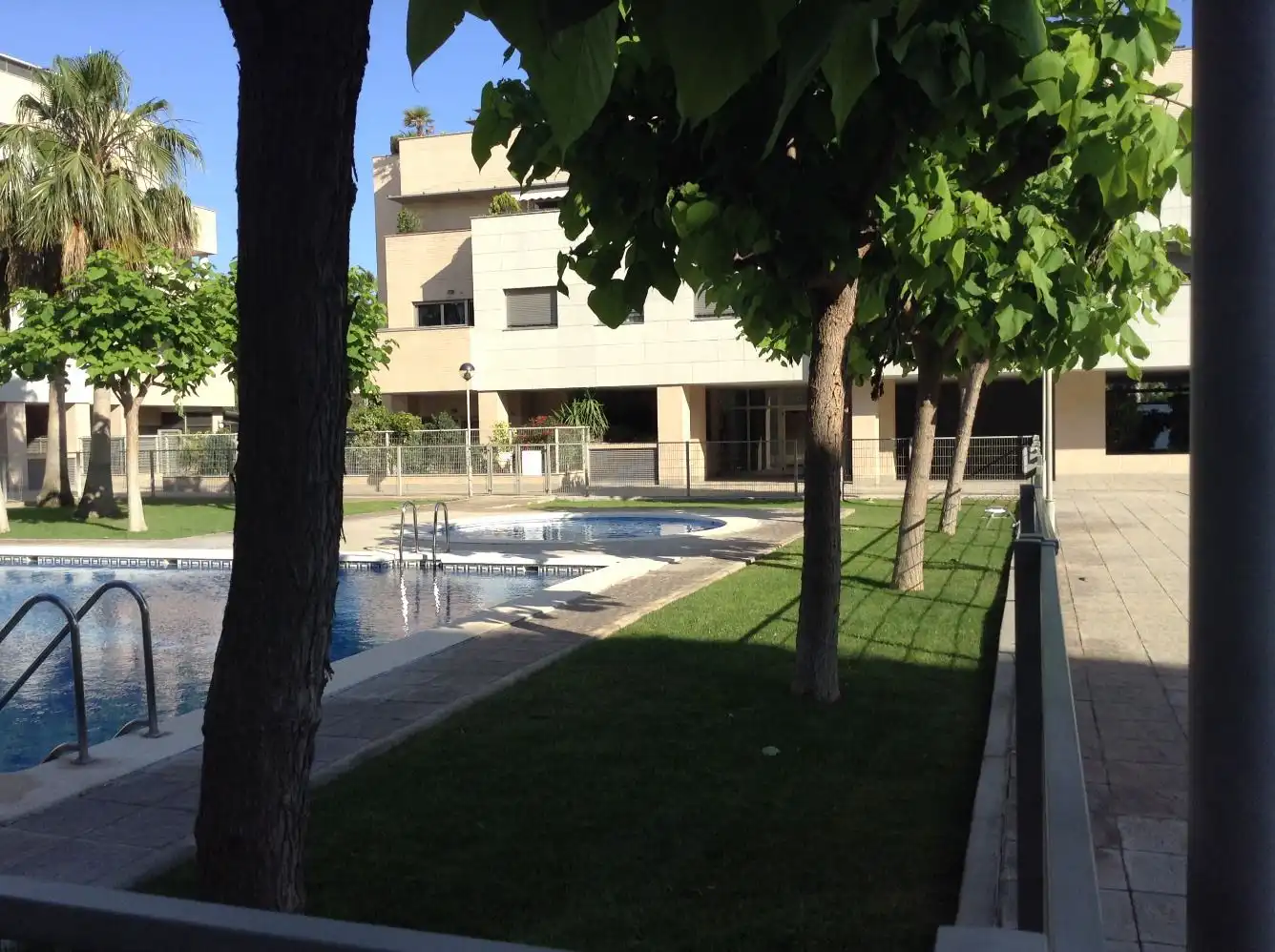 Piscina de Pis de lloguer en Valencia amb Aire condicionat, Calefacció i Jardí privat