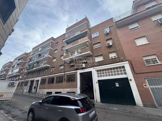 Garaje en Venta en Bellas Vistas