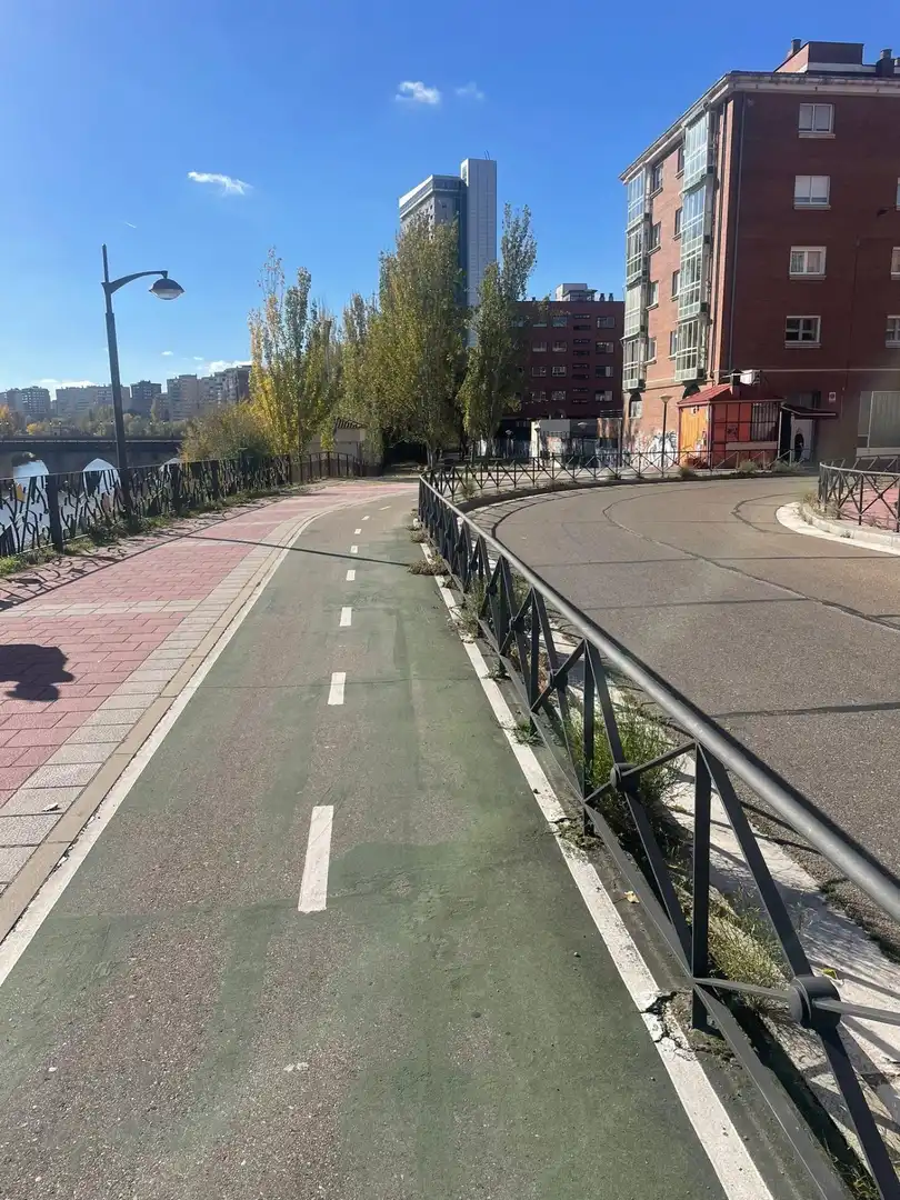 Vista exterior de Pis en venda en Valladolid amb Calefacció