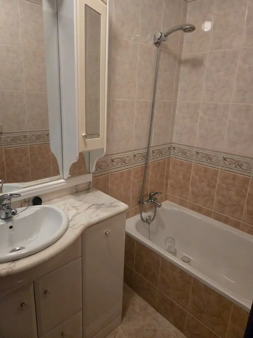 Badezimmer von Wohnung zum Verkauf in Madrid mit Heizung, Terrasse und Möbliert