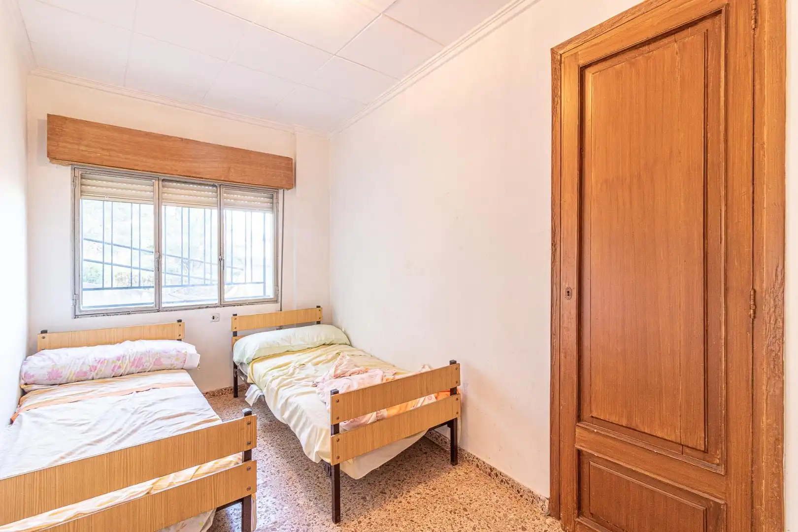 Schlafzimmer von Haus oder Chalet zum Verkauf in Carlet mit Heizung, Privatgarten und Terrasse