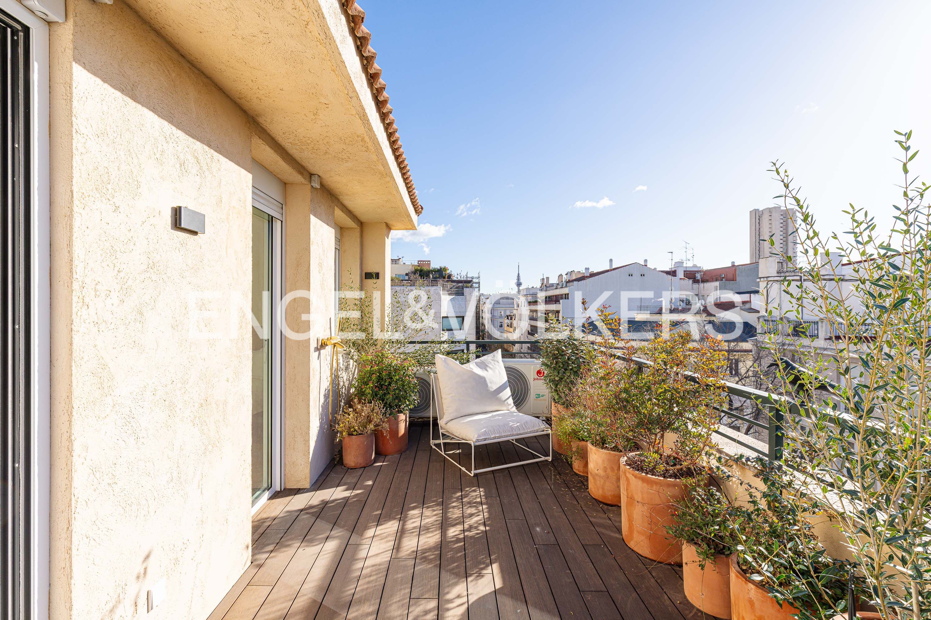 Terrace of Attic for sale in  Madrid Capital  with Air Conditioner, Heating and Terrace
