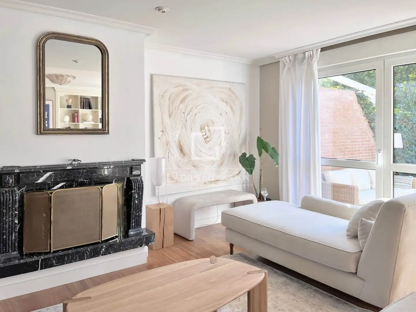 Sala de estar de Casa o chalet en venta en Majadahonda con Aire acondicionado, Jardín privado y Parquet