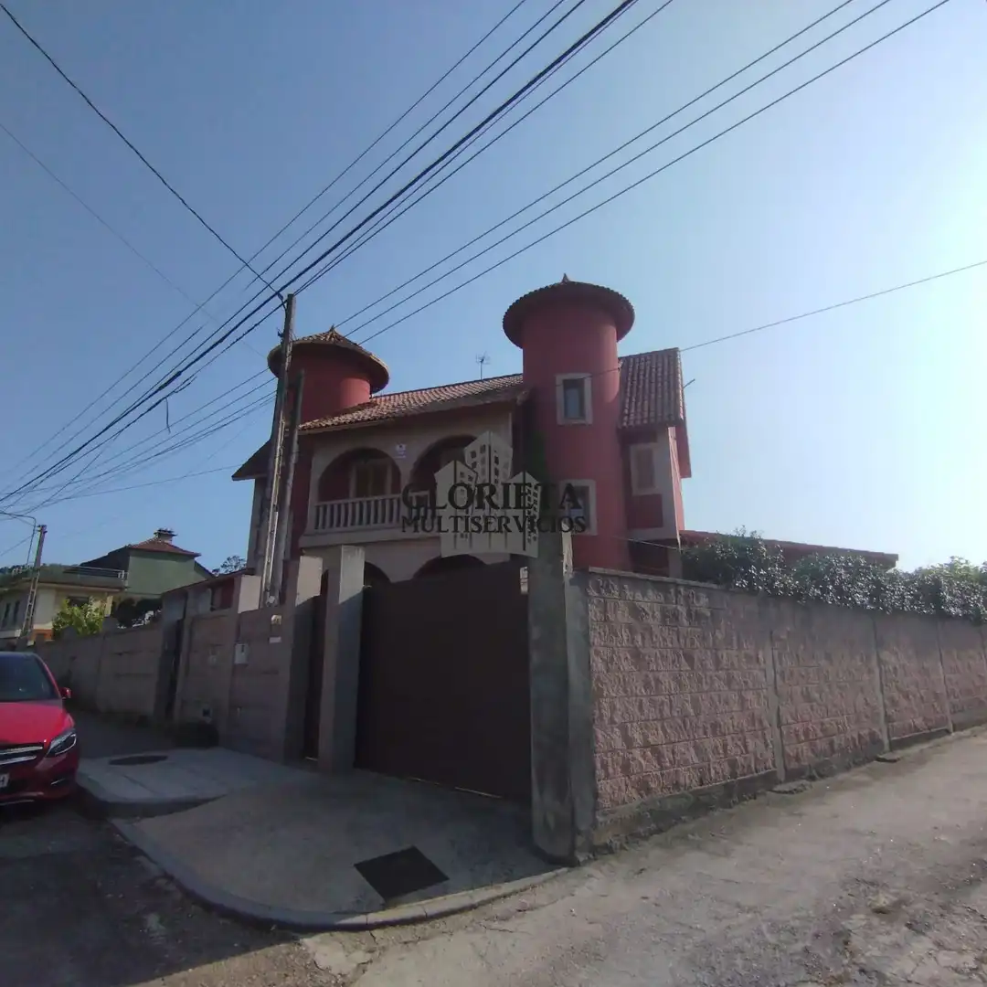 Vista exterior de Casa o xalet en venda en Vigo  amb Calefacció, Terrassa i Traster