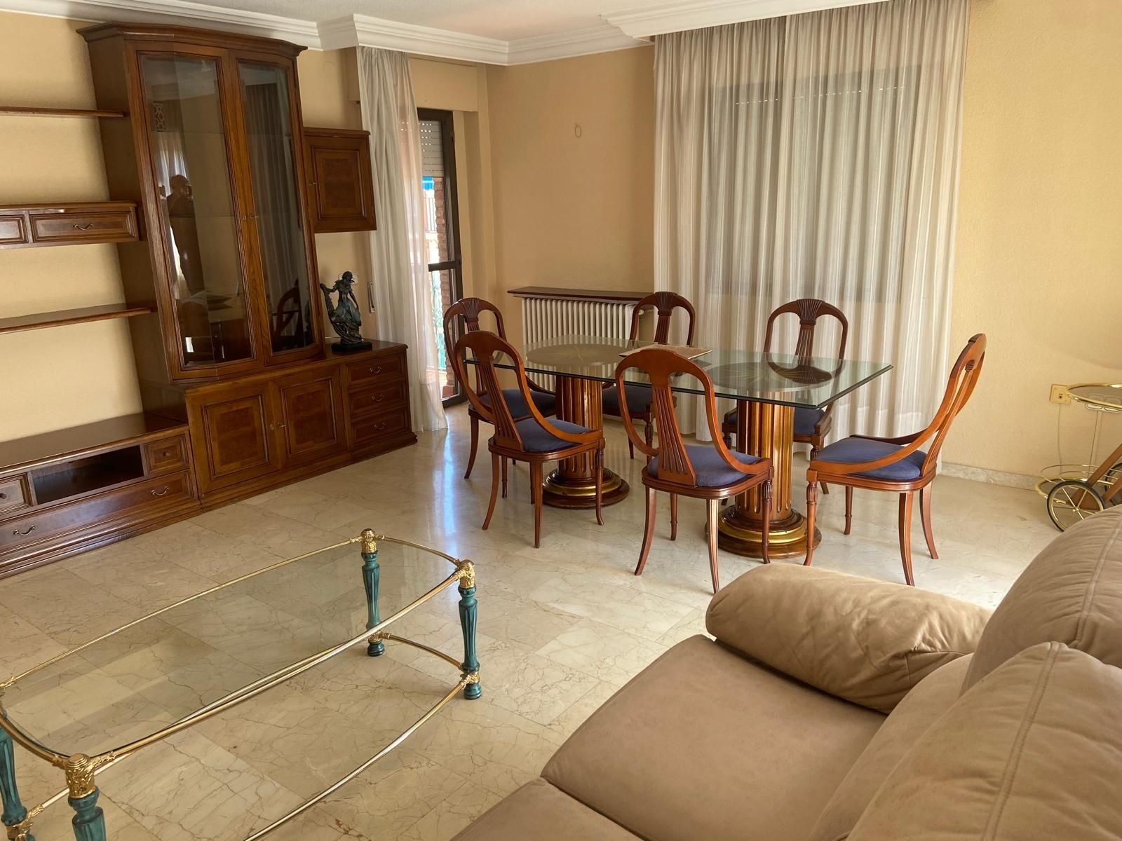 Pis de lloguer a Calle Calle del Rey Abu Said, Fígares