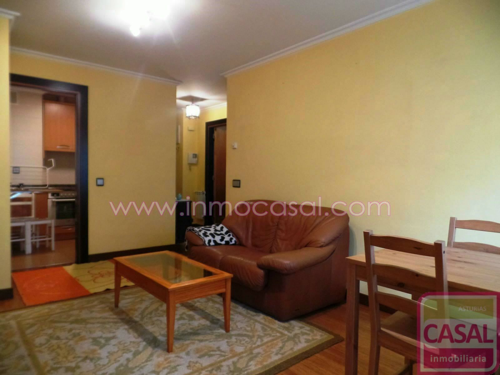 Flat for rent in Salesas - Foncalada - Campoamor