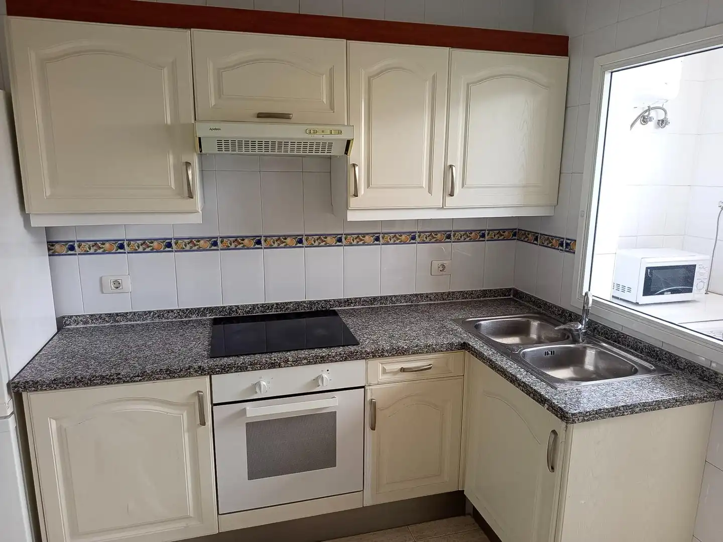 Cocina de Dúplex en venta en Adeje con Aire acondicionado, Jardín privado y Terraza