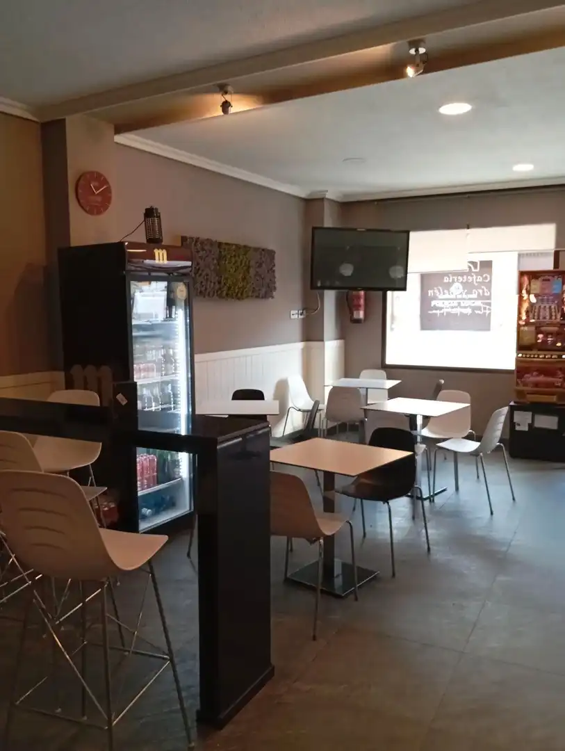 Commercial properties for sale in Madrigal de la Vera