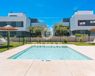 Jardí de Apartament en venda en Estepona amb Aire condicionat, Traster i Piscina comunitària