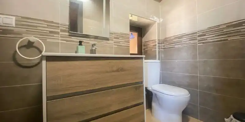 Bany de Casa o xalet en venda en Entrambasaguas amb Jardí privat, Terrassa i Traster