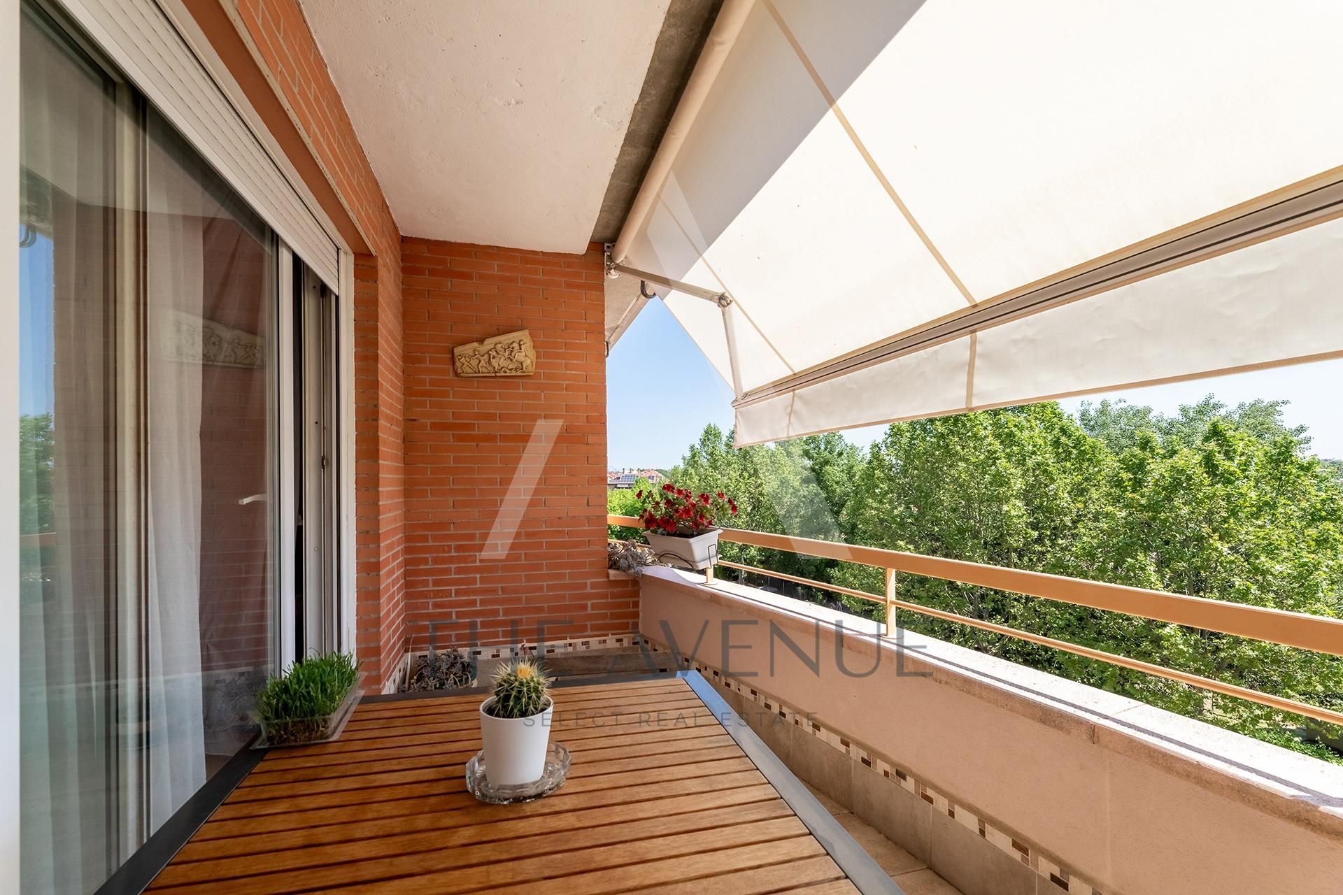 Balcony of Attic for sale in Boadilla del Monte  with Air Conditioner, Heating and Parquet flooring
