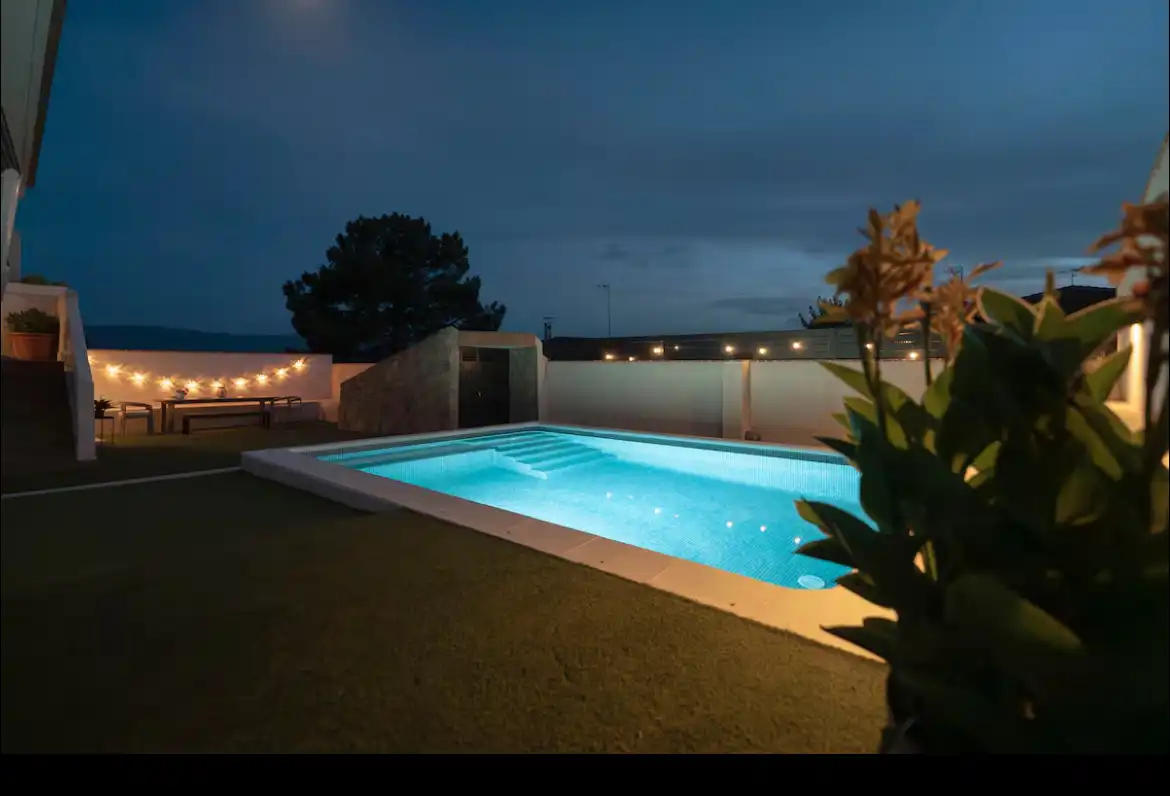 Swimming pool of Houses for sale in El Barraco   with Terrace and Swimming Pool