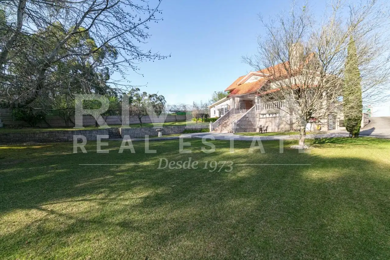 Jardín de Casa o chalet en venta en Cangas  con Calefacción, Jardín privado y Amueblado