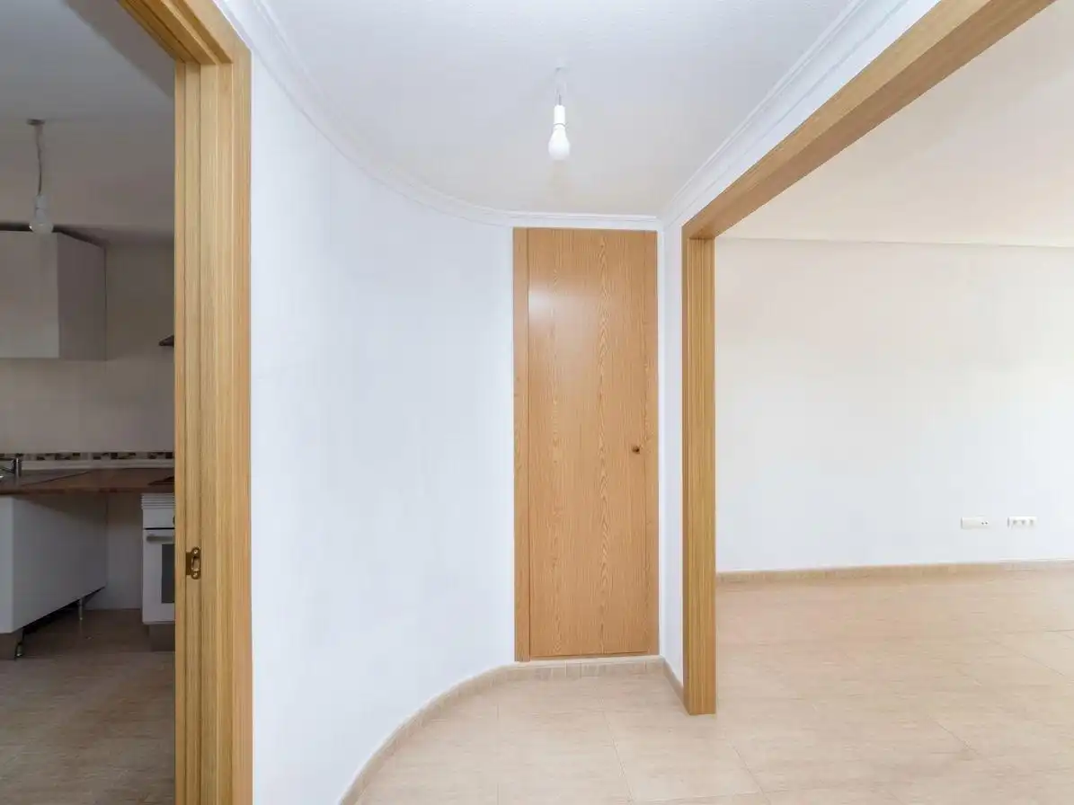 Piso en venta en Alicante / Alacant con Terraza