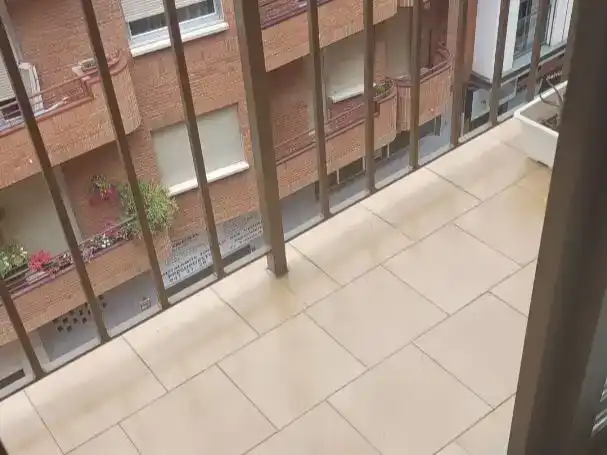 Terraza de Piso en venta en  Logroño con Balcón
