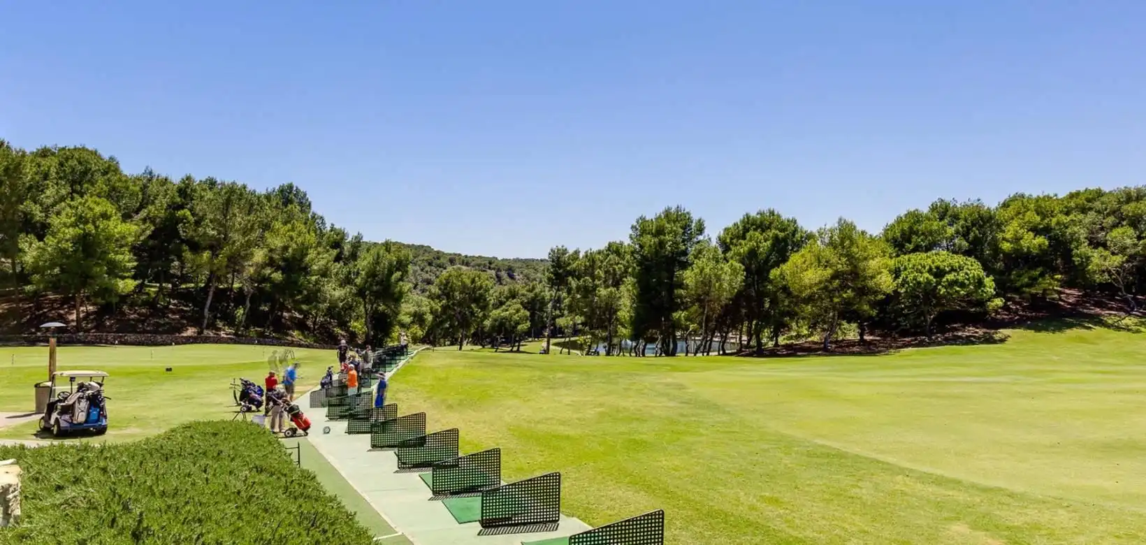 Vista exterior de Casa o xalet en venda en Orihuela amb Aire condicionat, Calefacció i Jardí privat