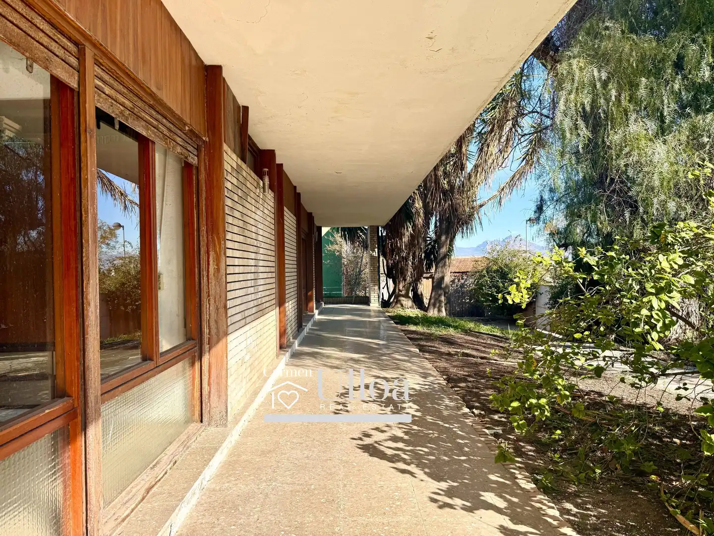 Vista exterior de Casa o xalet en venda en Alicante / Alacant amb Aire condicionat, Jardí privat i Terrassa