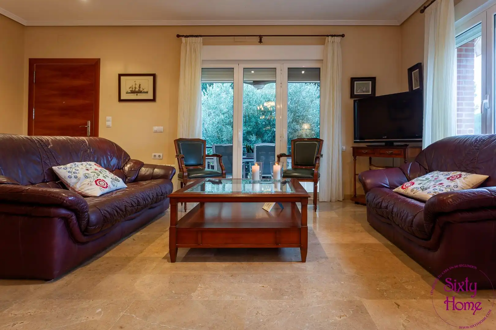 Living room of Houses for sale in Zaragoza  with Heating, Private garden and Terrace