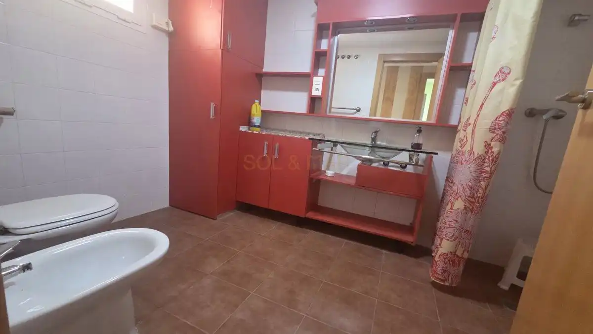 Bany de Casa o xalet en venda en Pizarra amb Terrassa i Moblat