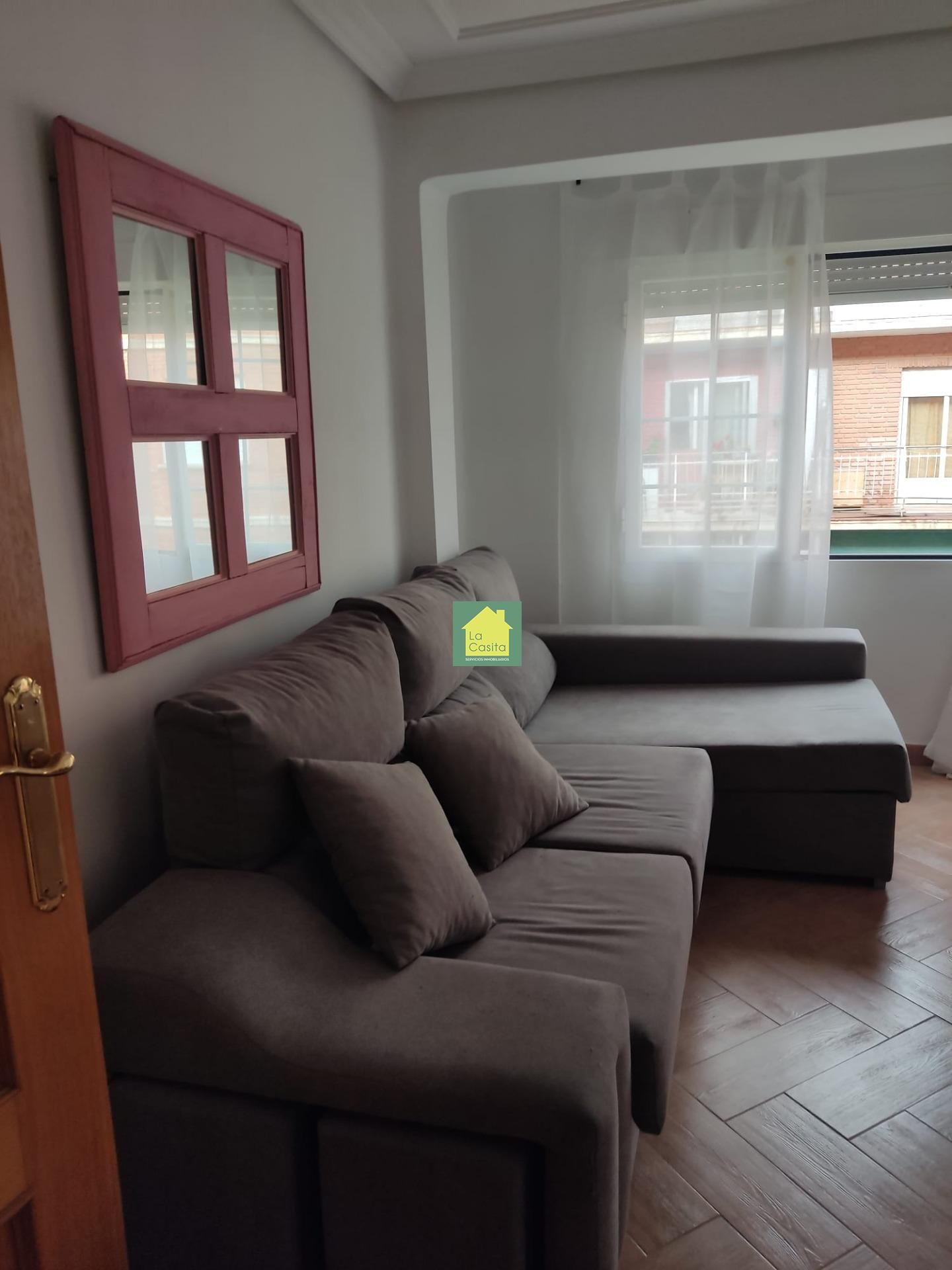 Sala de estar de Piso de alquiler en  Albacete Capital con Calefacción y Balcón