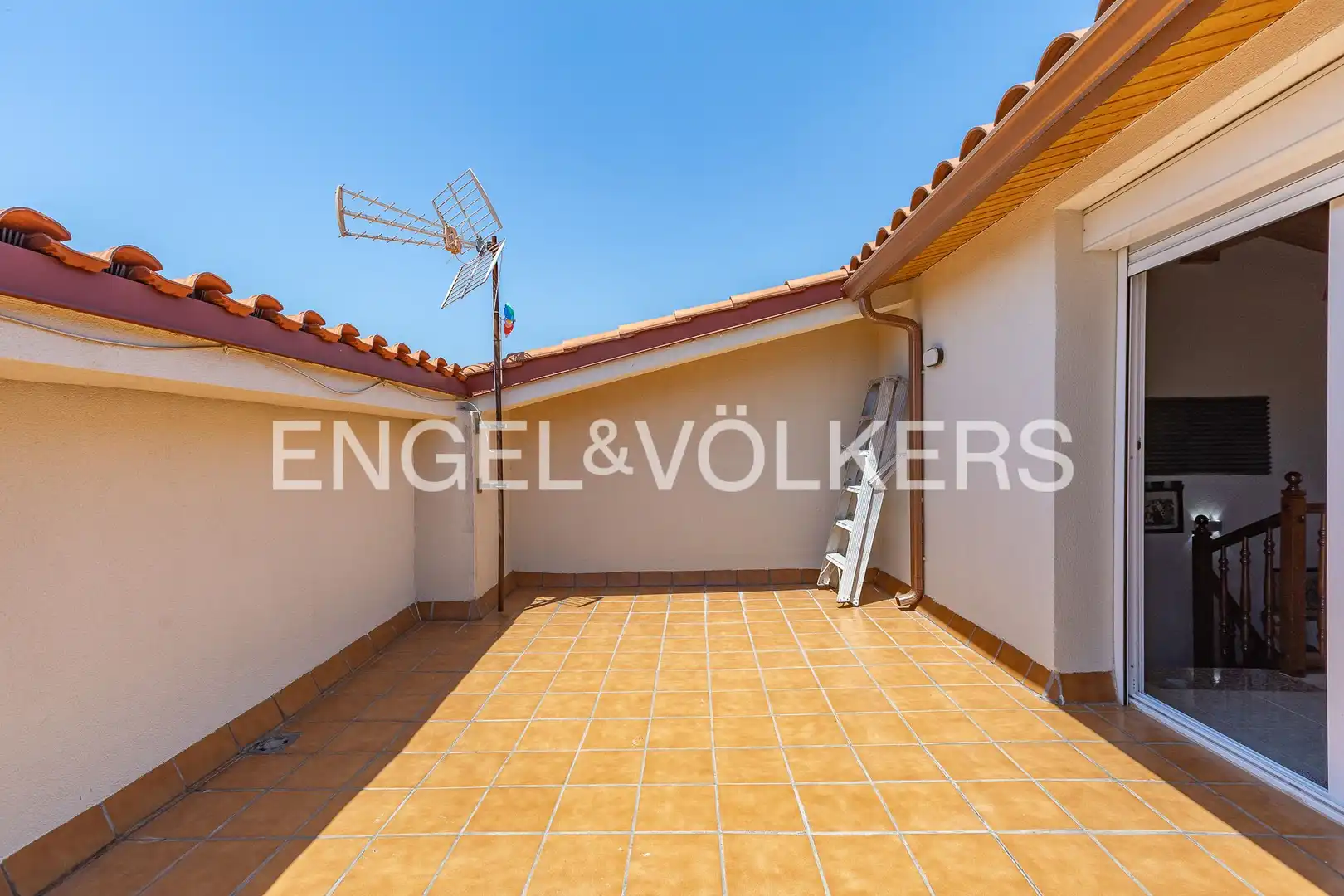Terrace of Detached homes for sale in Rubí  with Air Conditioner, Heating and Parquet flooring