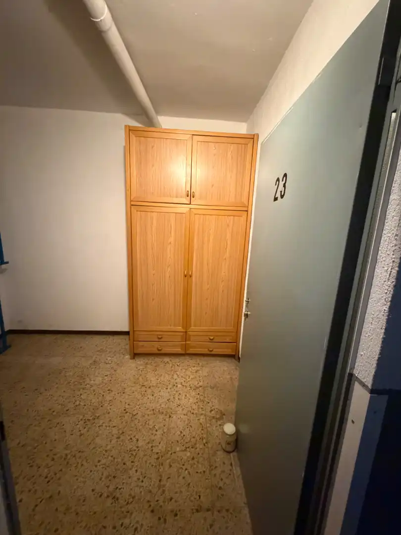 Habitación de Trastero en venta en L'Hospitalet de Llobregat con Alarma