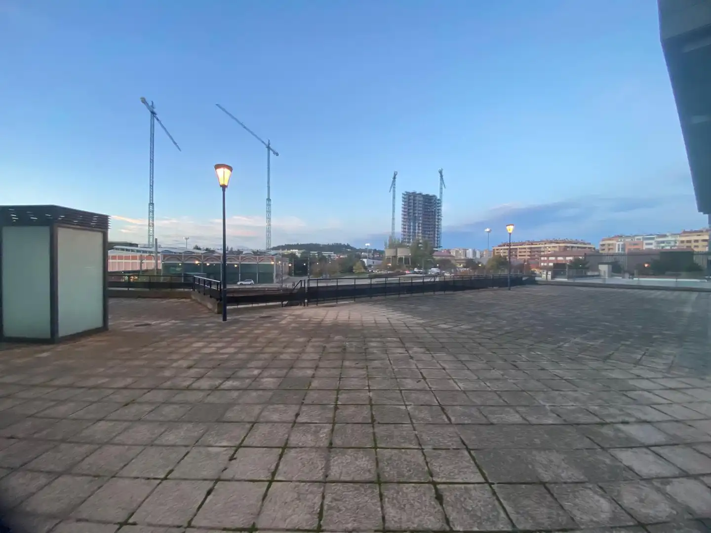 Vista exterior de Piso en venta en Burgos con Calefacción, Parquet y Terraza