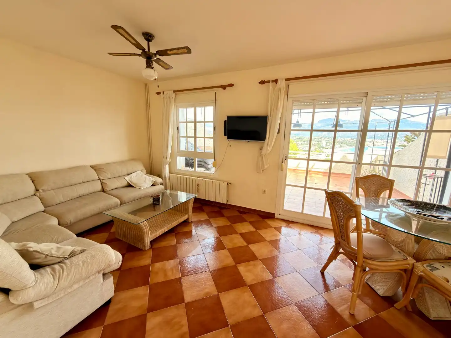Sala d'estar de Casa adosada en venda en L'Albir