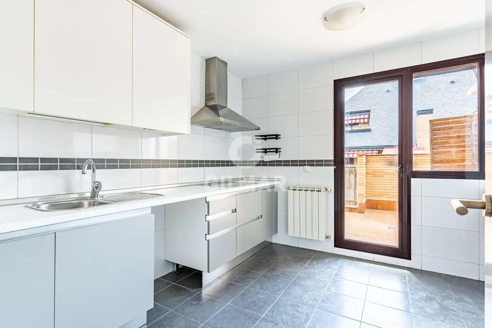 Küche von Maisonette zum Verkauf in Boadilla del Monte mit Heizung, Abstellraum und Schwimmbad