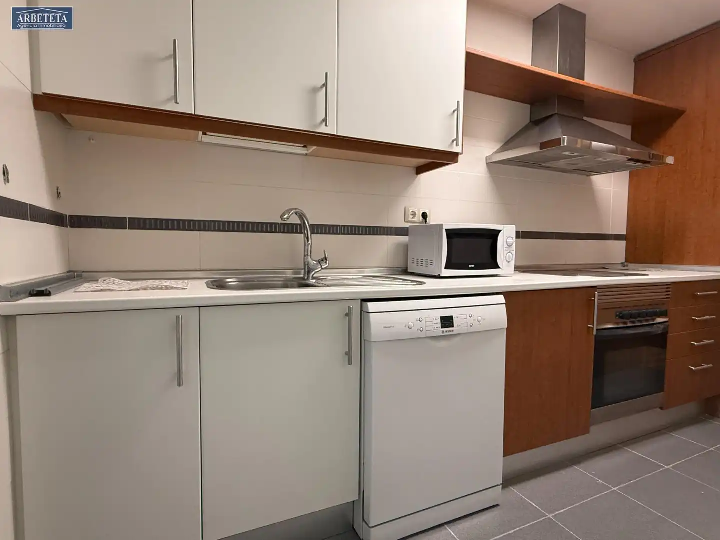 Appartamento con piscina in affitto a Yebes - Valdeluz, imagen 9
