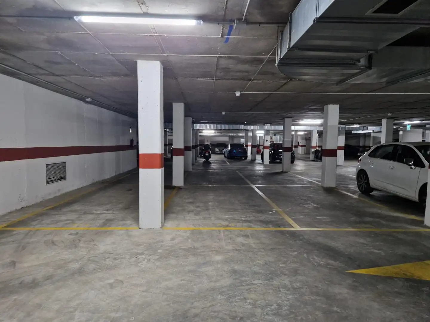 Aparcament en venda a Avenida Avenida Emilio Lemos 42, imagen 4