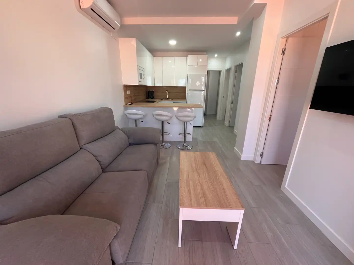 Living room of Flat for sale in Islantilla  with Air Conditioner, Terrace and Furnished