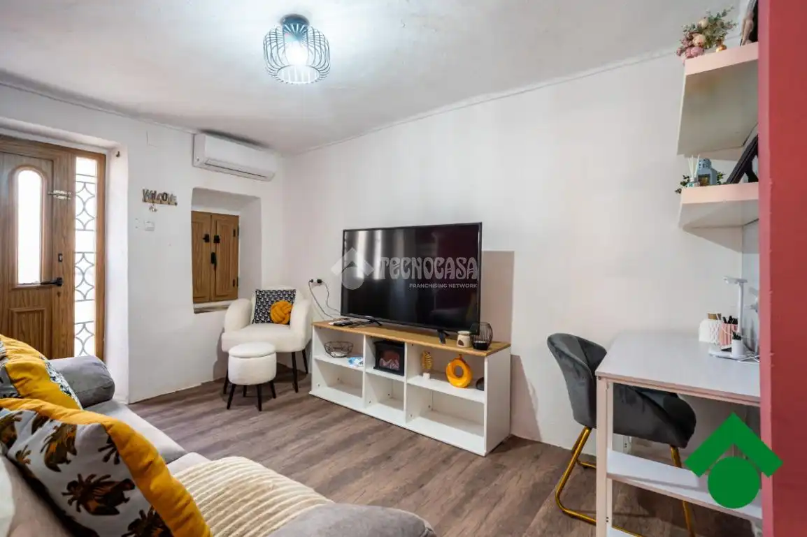 Sala d'estar de Casa adosada en venda en Íllora