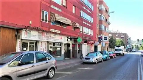 Local comercial en venda a Reyes Católicos - Paseo San Antonio