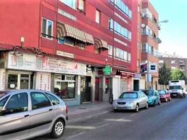 Local commercial à vendre à Reyes Católicos - Paseo San Antonio