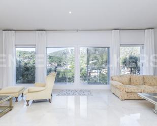 Living room of House or chalet for sale in Castelldefels  with Air Conditioner, Terrace and Swimming Pool