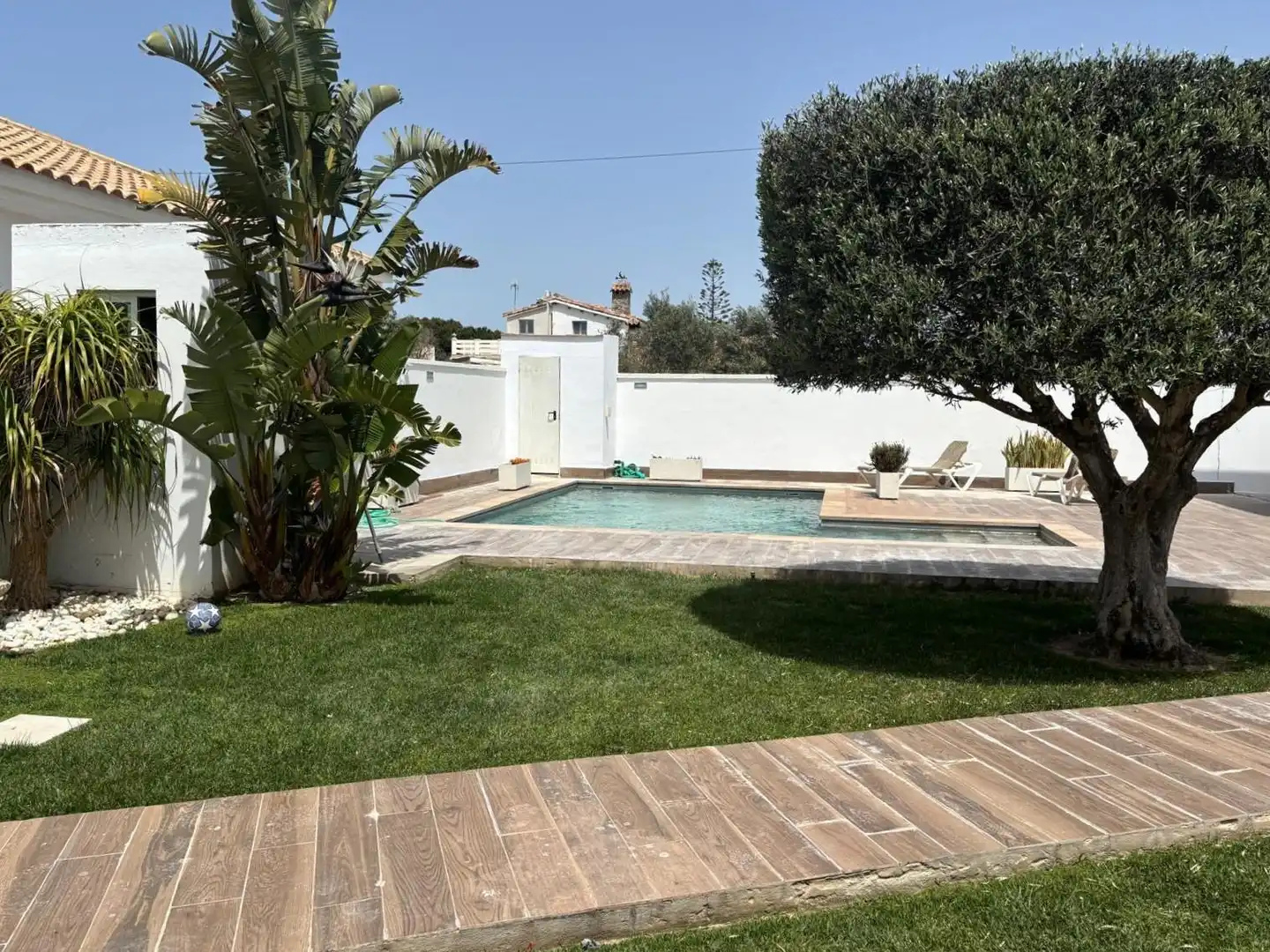 Piscina de Casa o xalet en venda en Chiclana de la Frontera amb Aire condicionat, Jardí privat i Traster