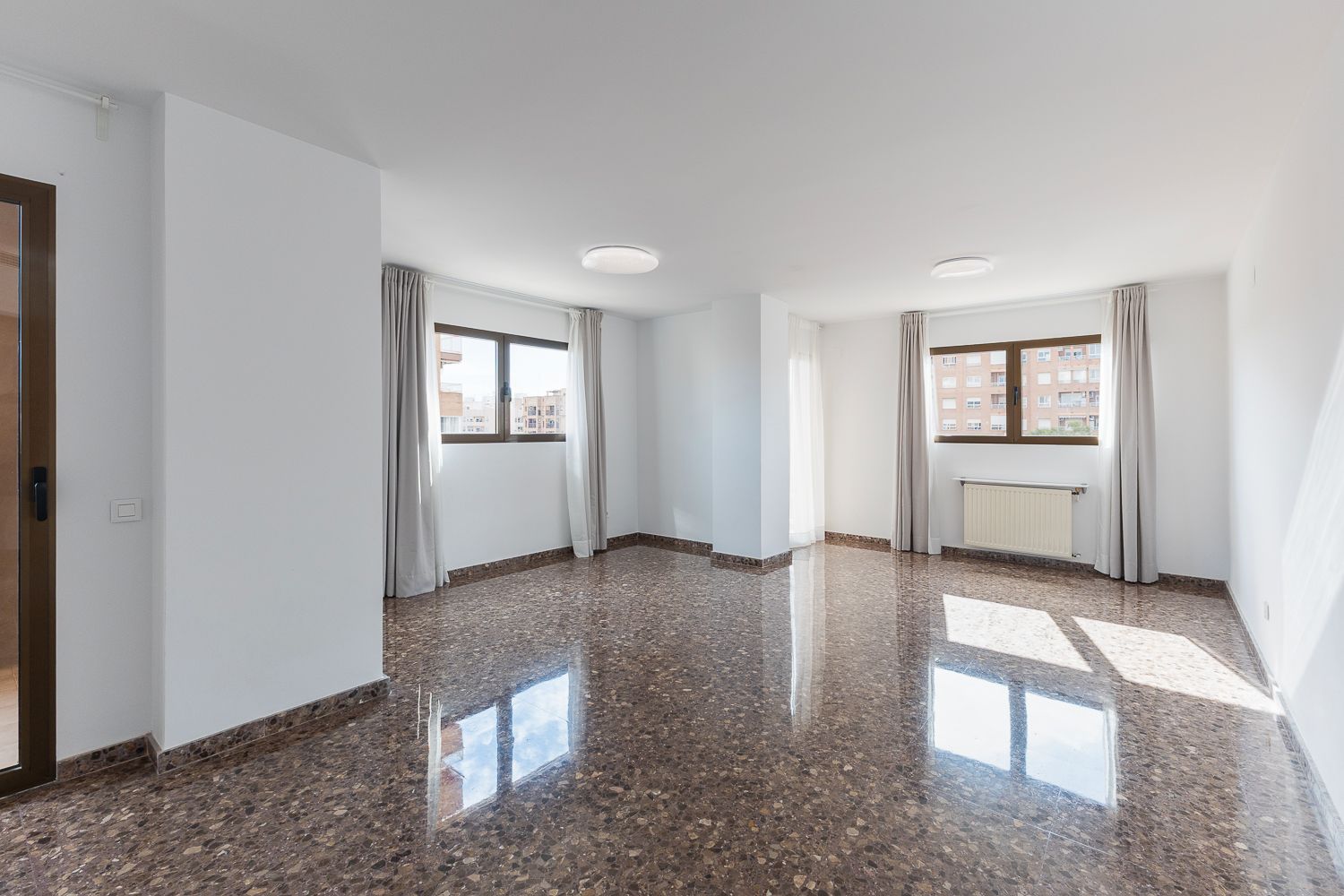 Living room of Flat for rent in  Valencia Capital  with Air Conditioner, Heating and Terrace