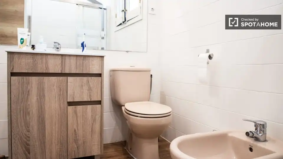 Bathroom of Flat for share in Moncloa - Aravaca