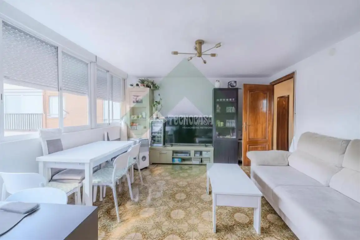 Living room of Flat for sale in Madrid  with Air Conditioner, Heating and Terrace