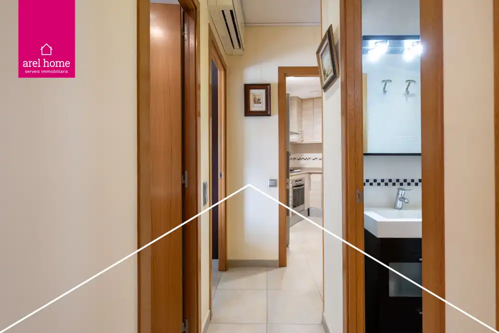 Flat for sale in Esplugues de Llobregat  with Air Conditioner