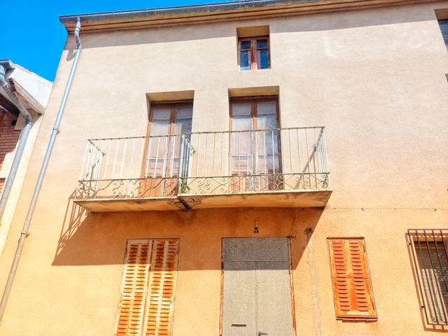 Casa adosada en Venta en Calle el Perro, 3 en Fuentecén