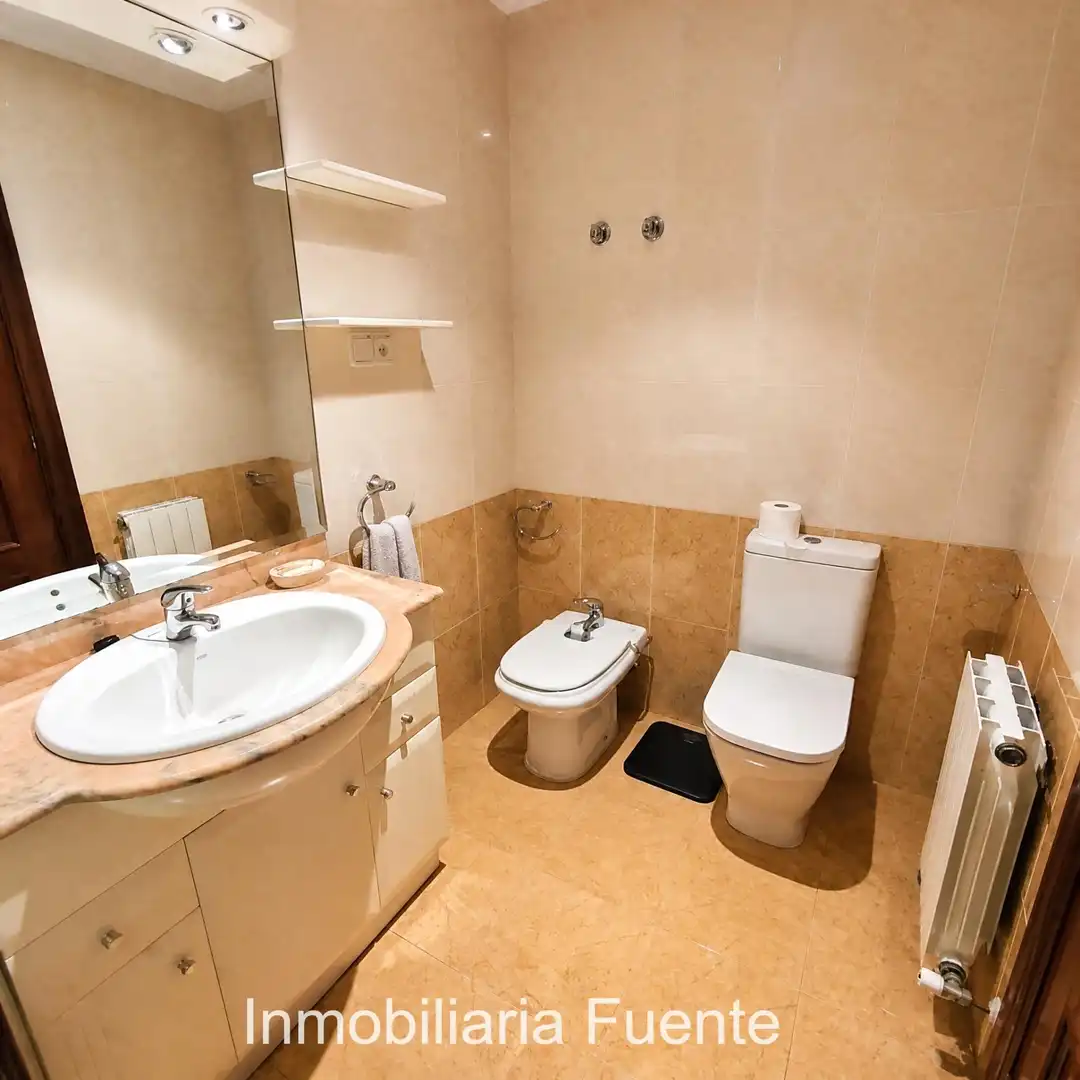 Badezimmer von Wohnung zum Verkauf in Zalla  mit Heizung, Abstellraum und Möbliert
