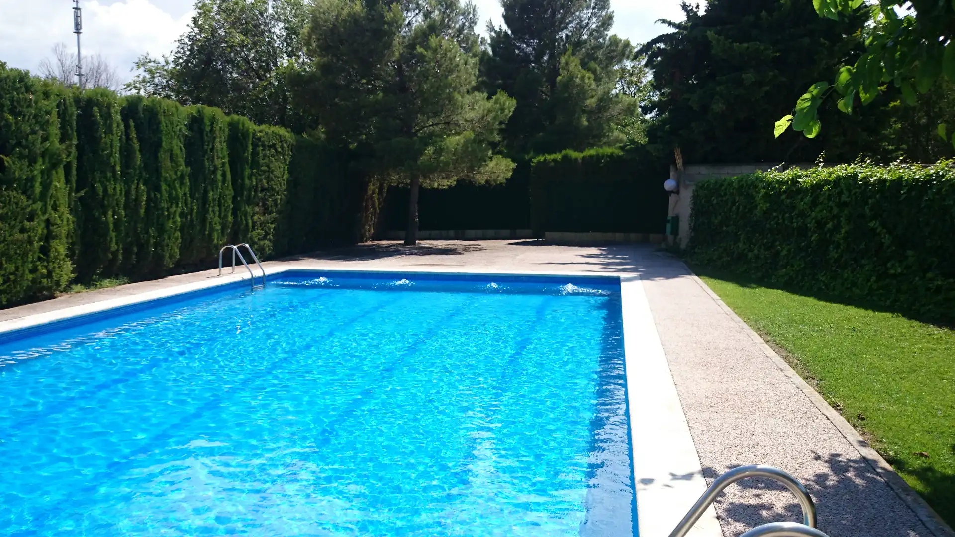 Piscina de Casa o xalet en venda en Ainzón amb Calefacció, Jardí privat i Terrassa