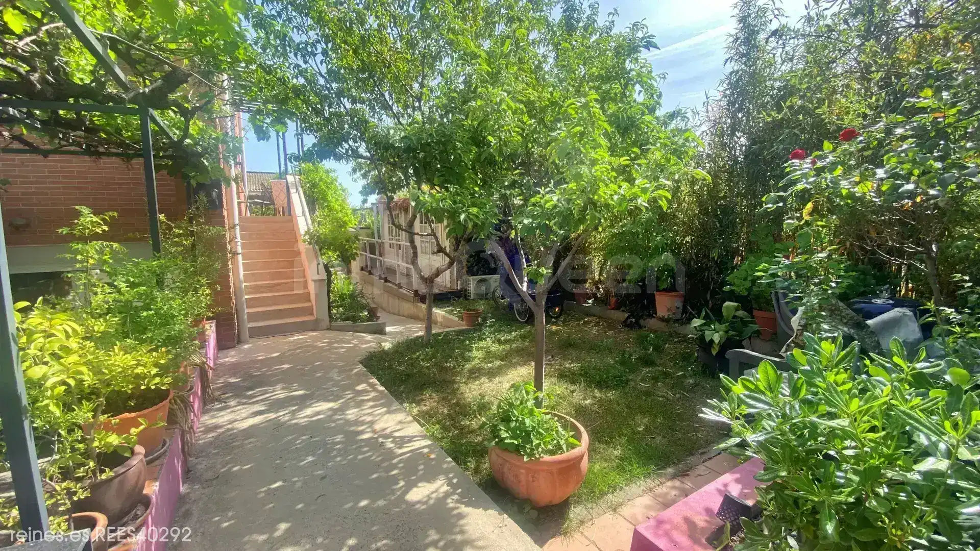 Garden of Detached homes for sale in La Moraleja  with Heating, Private garden and Terrace