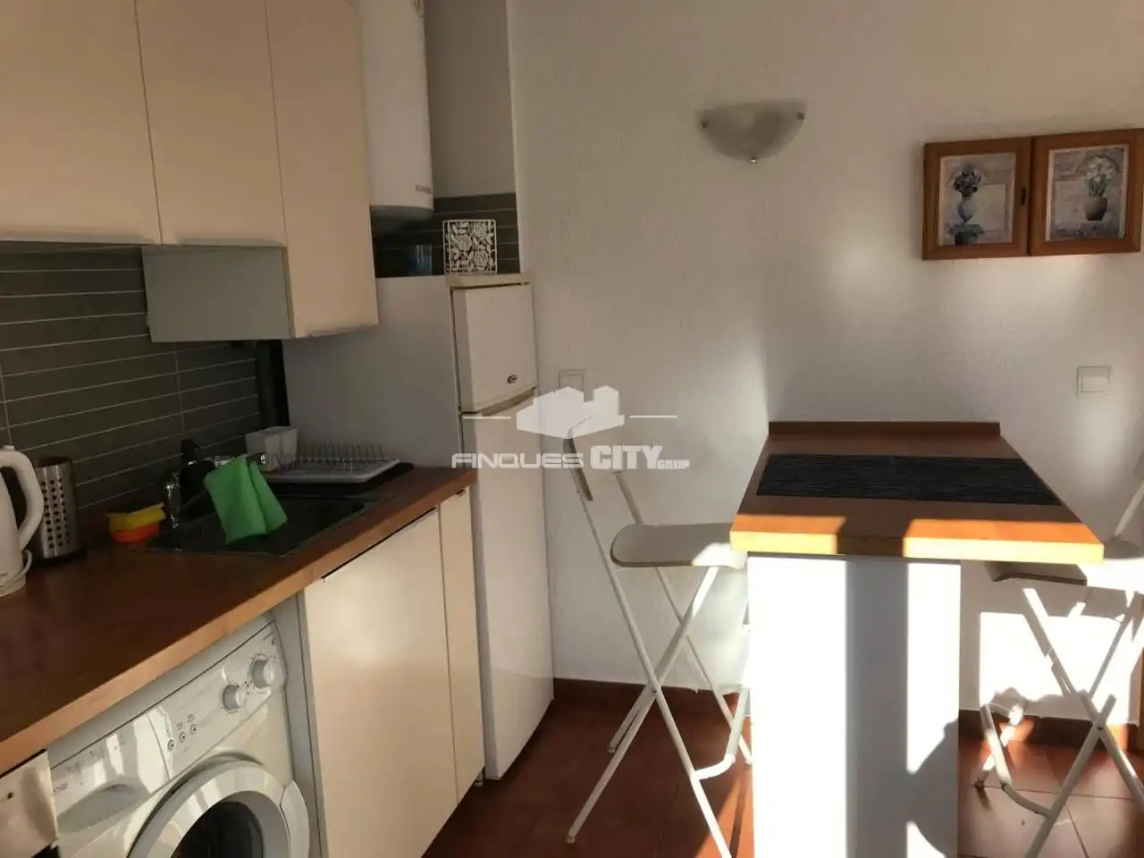 Cuina de Estudi en venda en Pineda de Mar amb Moblat i Piscina comunitària