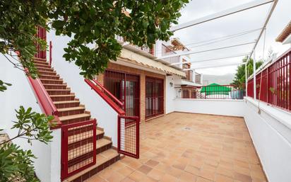 Exterior view of Single-family semi-detached for sale in  Granada Capital  with Heating, Private garden and Terrace